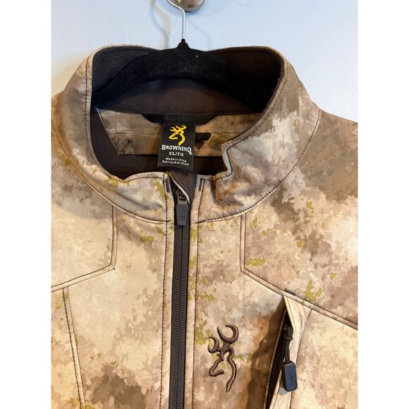 Browning Camo Full Zip Hunting Vest XL Soft Shell Performance Outdoors - Picture 3 of 5